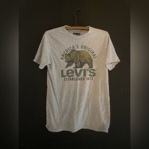 Levi's Light Gray Graphic Tee with Bear Design